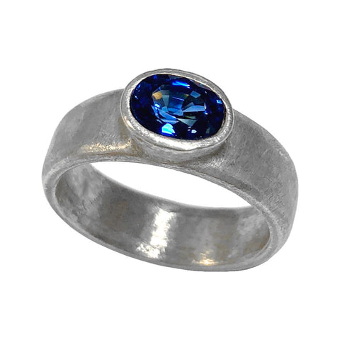 18k White Gold Sideways Oval Sapphire Ring
