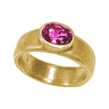 Oval Pink Sapphire in 18k Yellow Gold