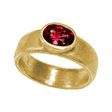 Oval Ruby in 18k Yellow Gold